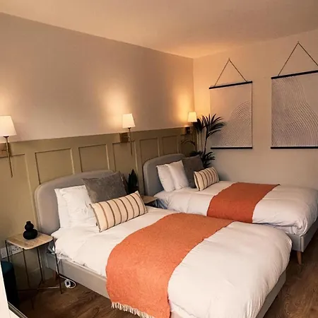 The Tower House 4* توماستاون