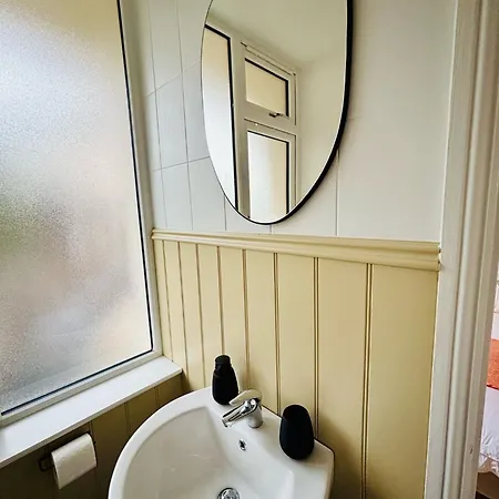 The Tower House 4* توماستاون