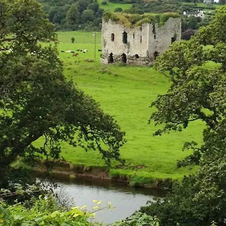 Bed and Breakfast The Tower House 4*